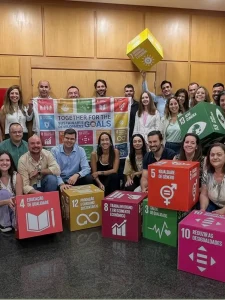 Colaboradores da Quilaban celebram o SDG Flag Day e reforçam o compromisso com a ética e sustentabilidade